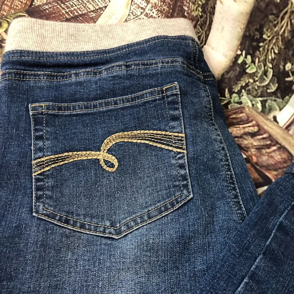 Justice 16 plus low pedal jeans back to school elastic waist capri style